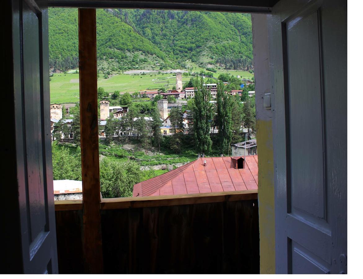 Travel Inn House Mestia • Მოგზაურის Სახლი מראה חיצוני תמונה