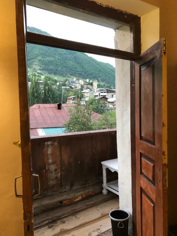 Travel Inn House Mestia • Მოგზაურის Სახლი מראה חיצוני תמונה
