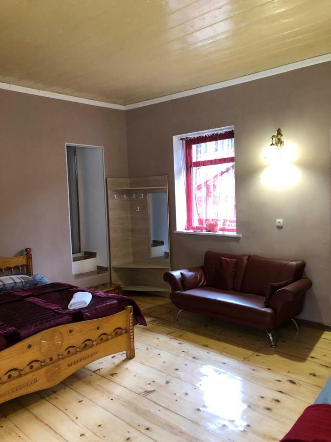 Travel Inn House Mestia • Მოგზაურის Სახლი מראה חיצוני תמונה